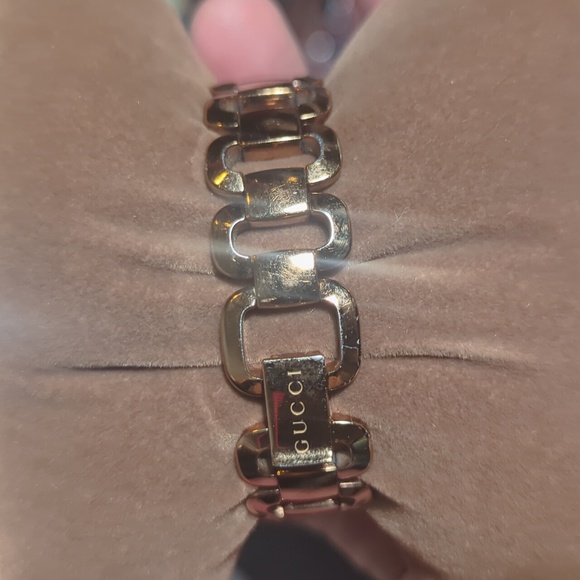 Gucci 125.5 Diamond Accent Gold Women's Watch | Authentic w/ Box - Picture 5 of 9